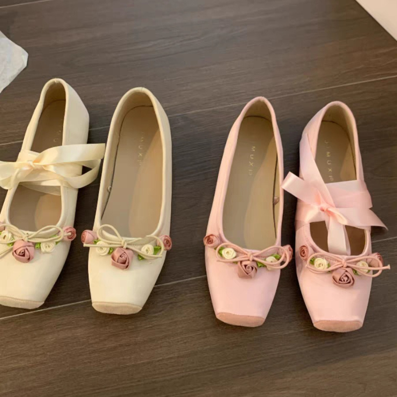 Embroidery Design Free - รองเท้าส้นเตี้ยแบบผูกโบว์สไตล์มารีเจนสำหรับผู้หญิง รุ่นใหม่ล่าสุดสำหรับฤดูใบไม้ผลิ รองเท้าสไตล์โลลิต้าหัวเหลี่ยม รองเท้าดีไซน์เนอร์แบบสวมเดินสบาย รองเท้าผู้หญิงสุดหรู