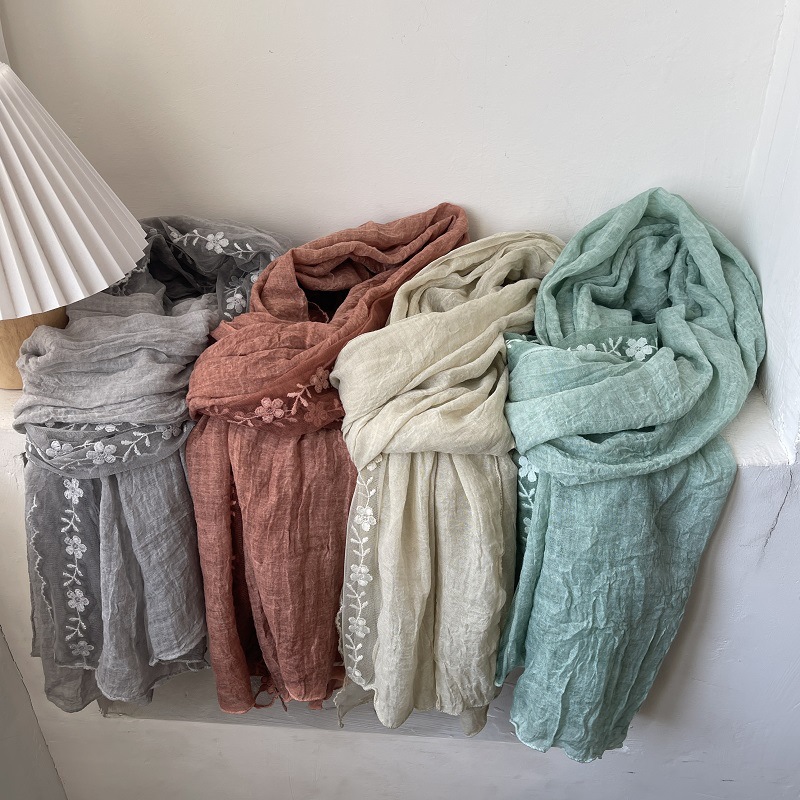 Embroidery Towel - ผ้าพันคอผ้าฝ้ายผสมลินินแต่งลูกไม้ ผ้าคลุมไหล่ผู้หญิง ระบายอากาศดี ผ้าทูลล์เนื้อนุ่ม ลายปักสไตล์วรรณกรรม สำหรับฤดูใบไม้ผลิและฤดูร้อน