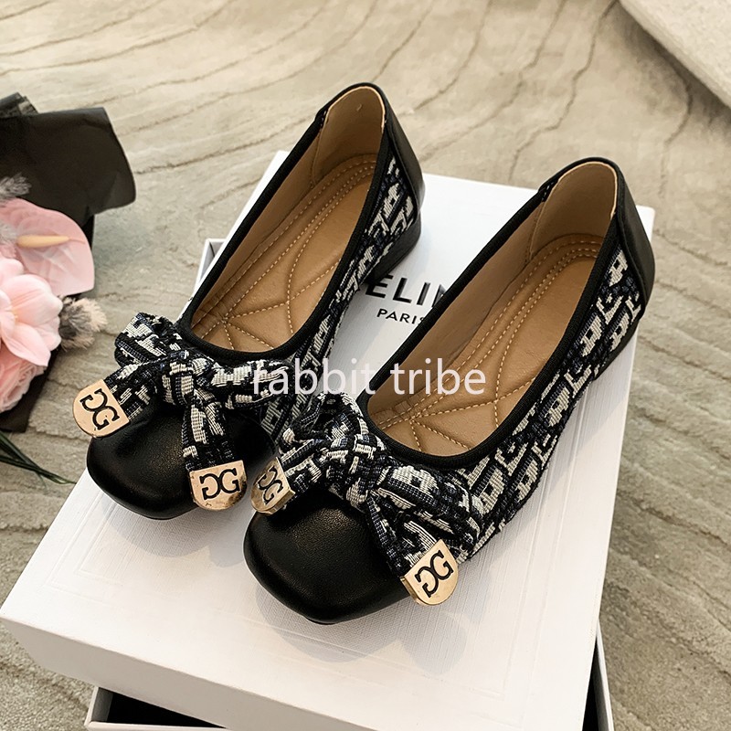รองเท้าส้นเตี้ยแบบสวมสบายสไตล์ - Embroidery Print บทวิจารณ์และราคา