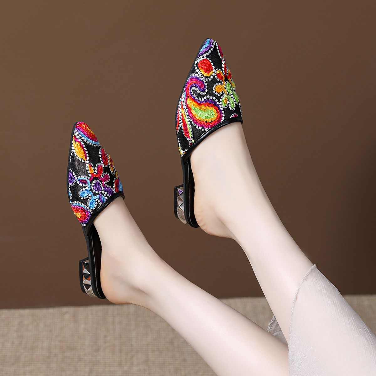 รองเท้าส้นเตี้ยแบบสวมปิดหัว ปั - Embroidery Print บทวิจารณ์และราคา