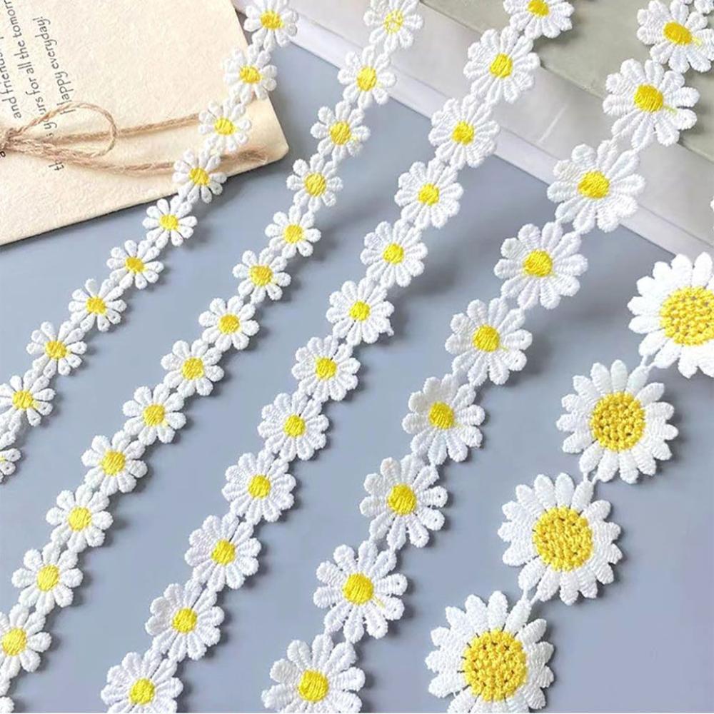 ชุดเดรสริบบิ้นผ้าลูกไม้ลายดอกเ - Embroidery Daisy Flower บทวิจารณ์และราคา
