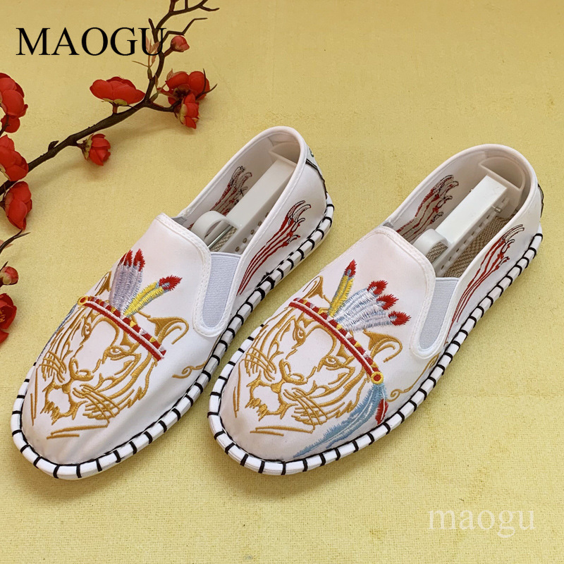 รองเท้าสวมแบบยูนิเซ็กส์สไตล์จี - Embroidery Print บทวิจารณ์และราคา