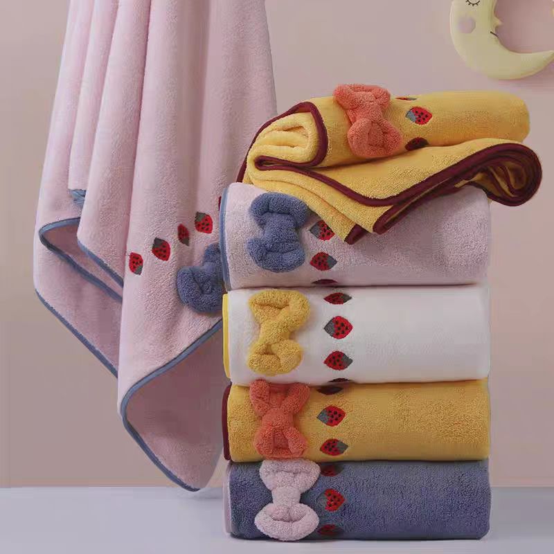 ผ้าขนหนูอาบน้ำปักลายสตรอว์เบอร - Embroidery Towel บทวิจารณ์และราคา