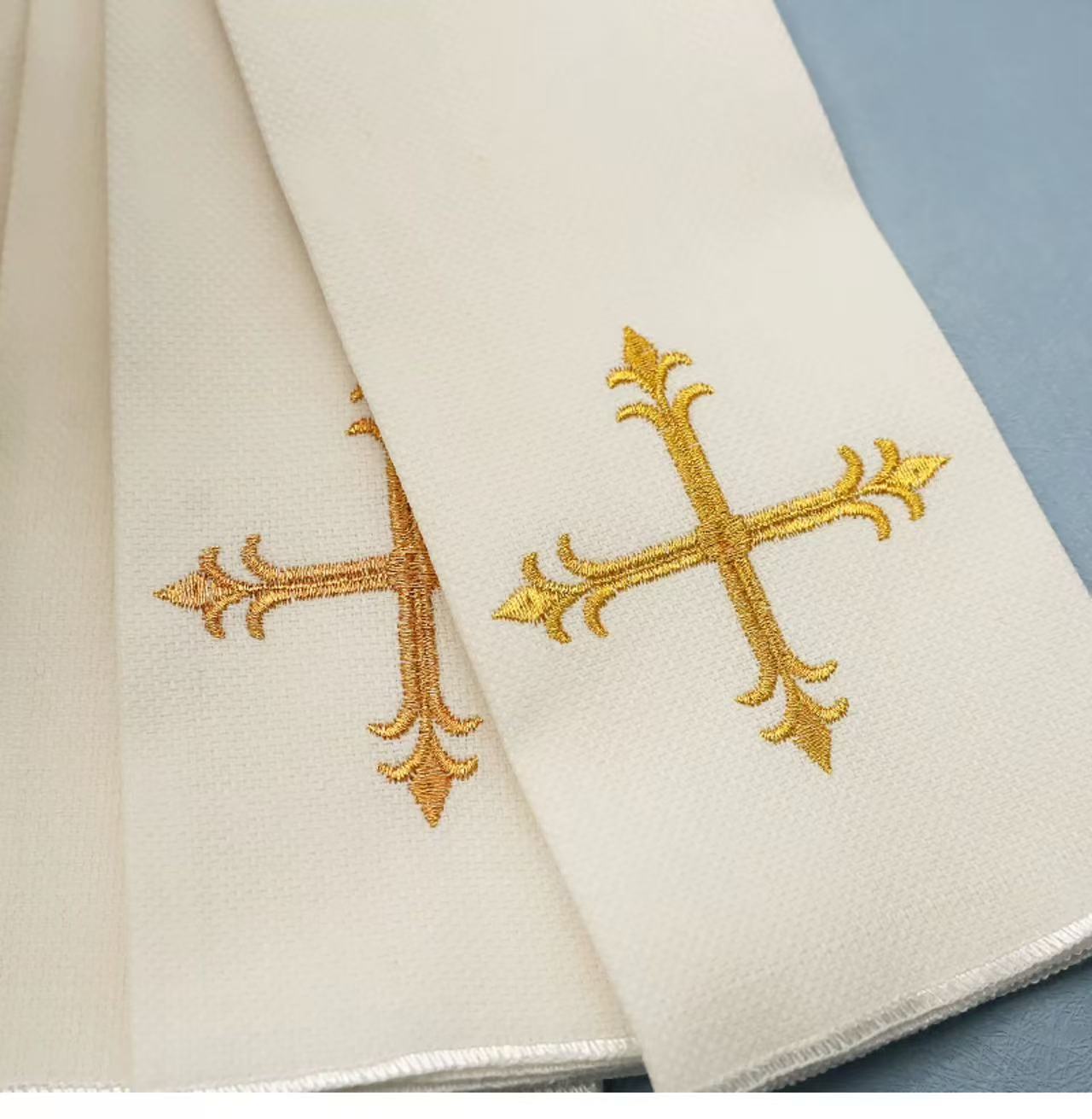 อุปกรณ์บนแท่นบูชา ผ้าปูแท่นบูช - Embroidery Towel บทวิจารณ์และราคา